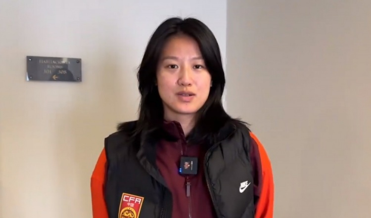  汪琳琳：范迪克是我的偶像和目標，希望變成他那樣全面的中后衛