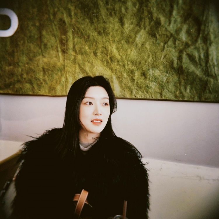 很好看!付豪女友更新社媒曬美照:最近很愛(ài)
