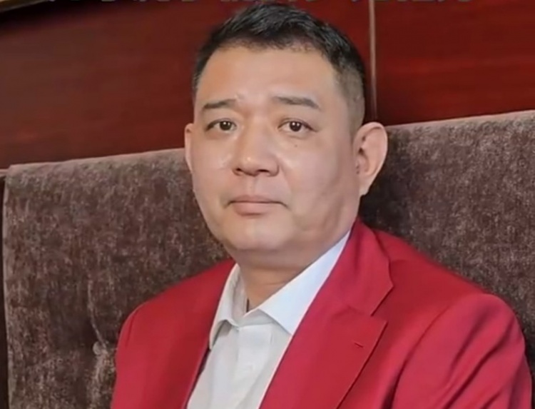 鞏曉彬:剛打球時(shí)工資20多塊錢(qián) 主要給父母、給家里改善生活