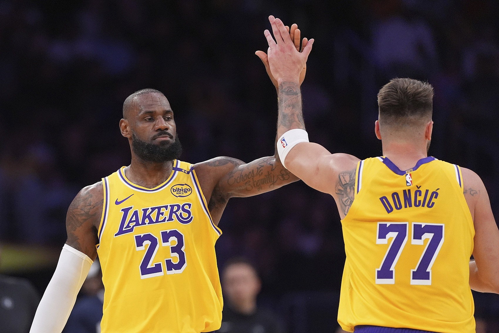  ESPN只聊湖勇？A-史密斯：巴克利是媒體人但根本不懂人們愛(ài)看什么